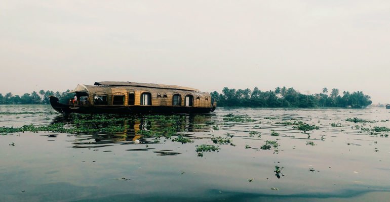 House-boat-back-water